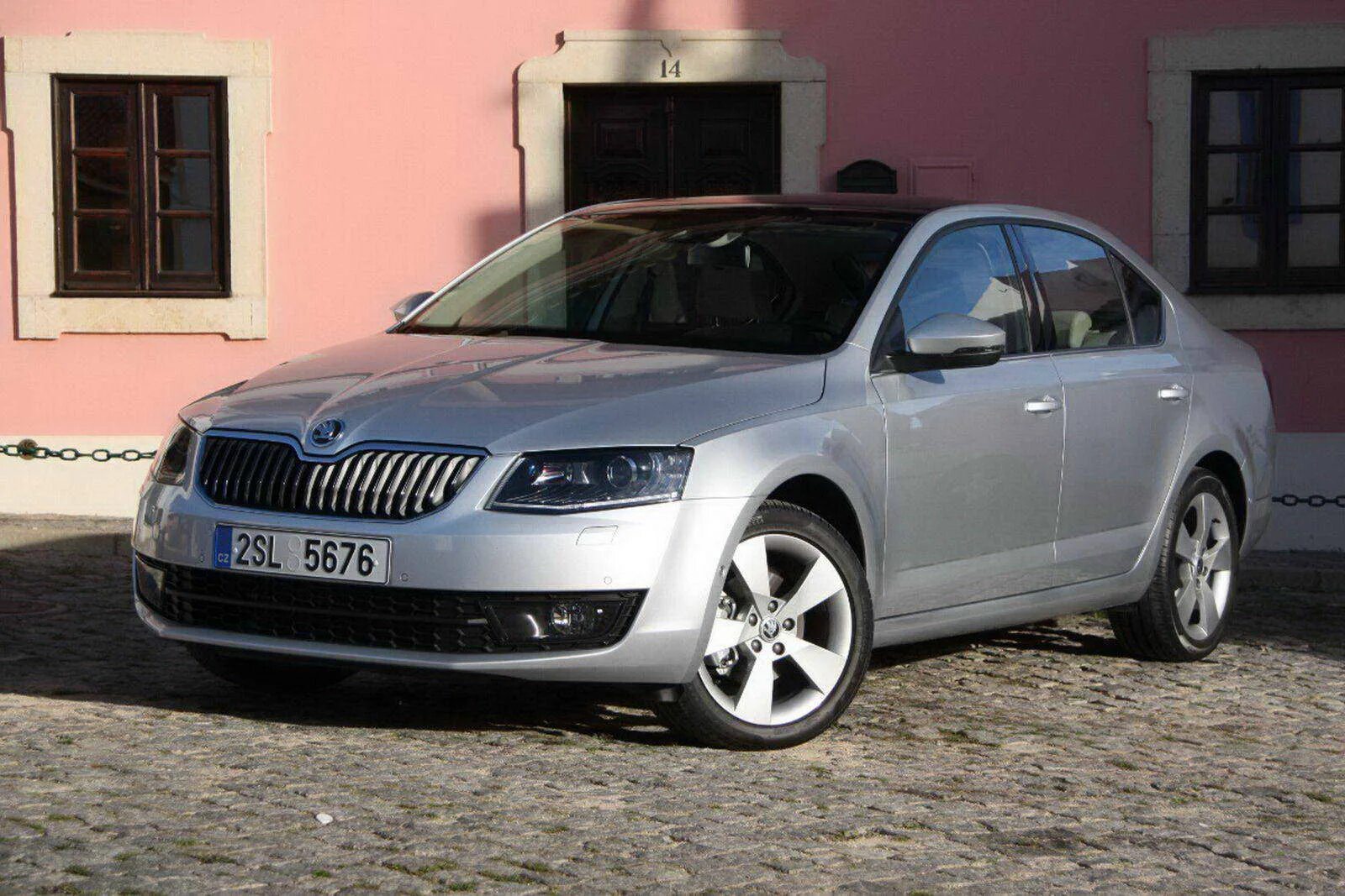 Octavia a5. Skoda a8.