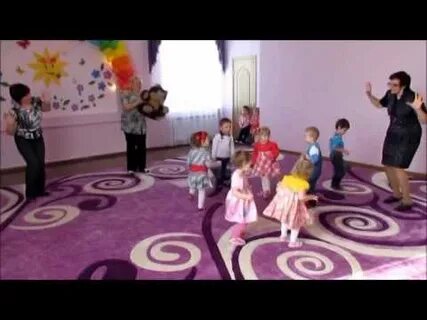 Поет в детском саду видео