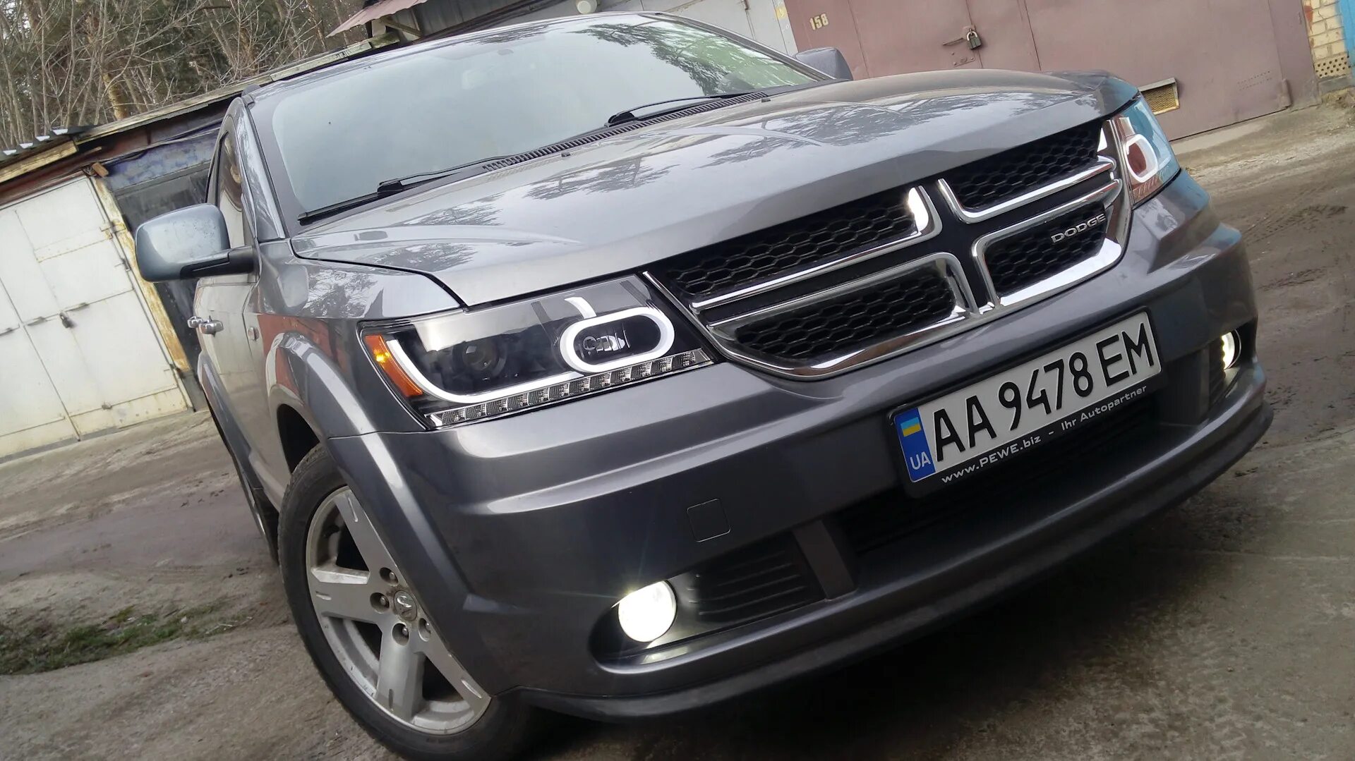 Фары Додж Джорни линзы. Dodge Journey Tuning. Фара Додж Джорни 2012. Додж Джорни Рестайлинг решетка. Far journey