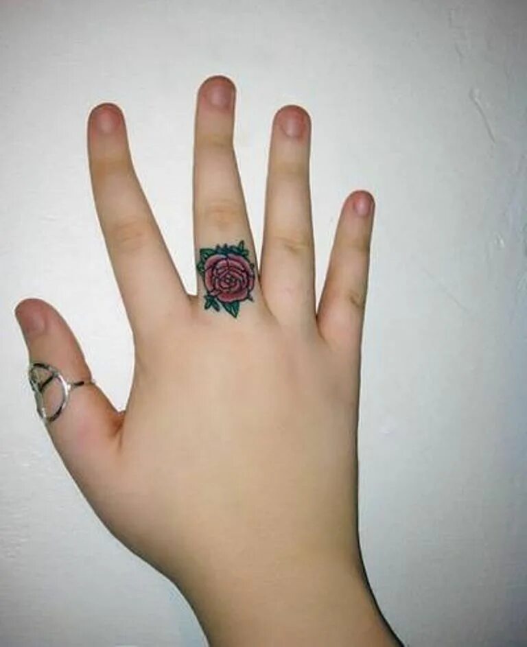 Rose finger