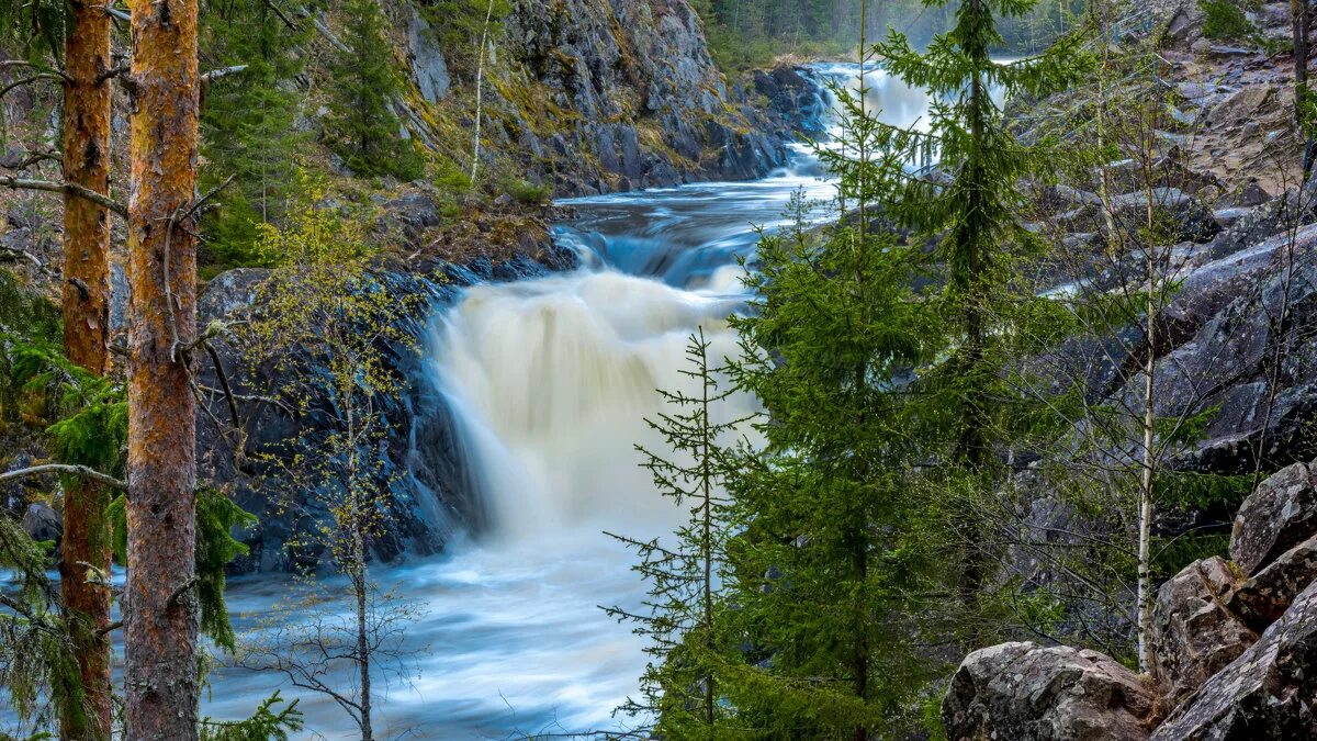 Алмазный водопад кивач. Любоваться бесконечными просторами и водопадом кивач. Водопады ахвенкоски карелия. Долина водопадов карелия ихала. Кивач презентация.