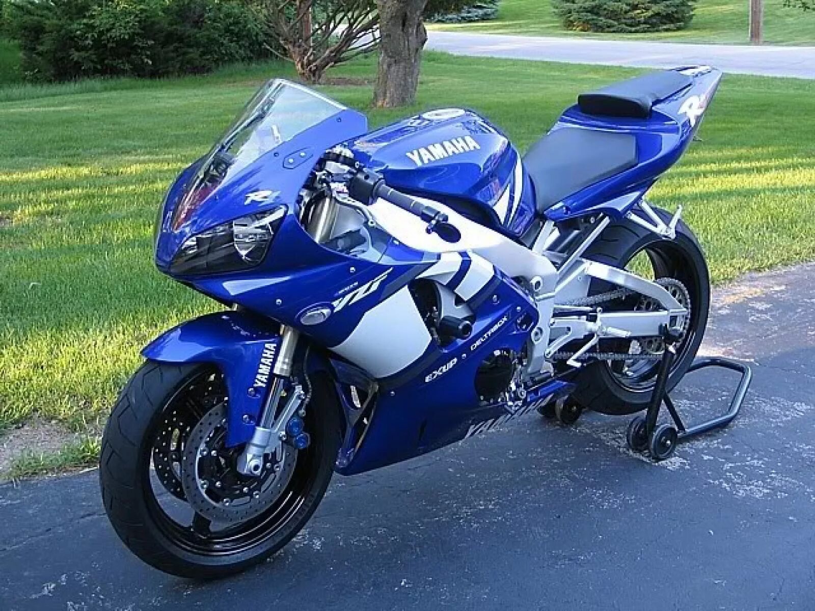 Ямаха 2001 года. Yamaha YZF-r1 2000. Yamaha r1 2001. Yamaha YZF r1 1999. YZF r1 2001.