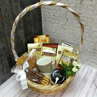 Продуктовая корзина в подарок воспитателю детского сада