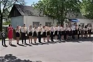 Школа 1 белева. Белев школы. мбоу сош 1 белев. школа 4 белев.