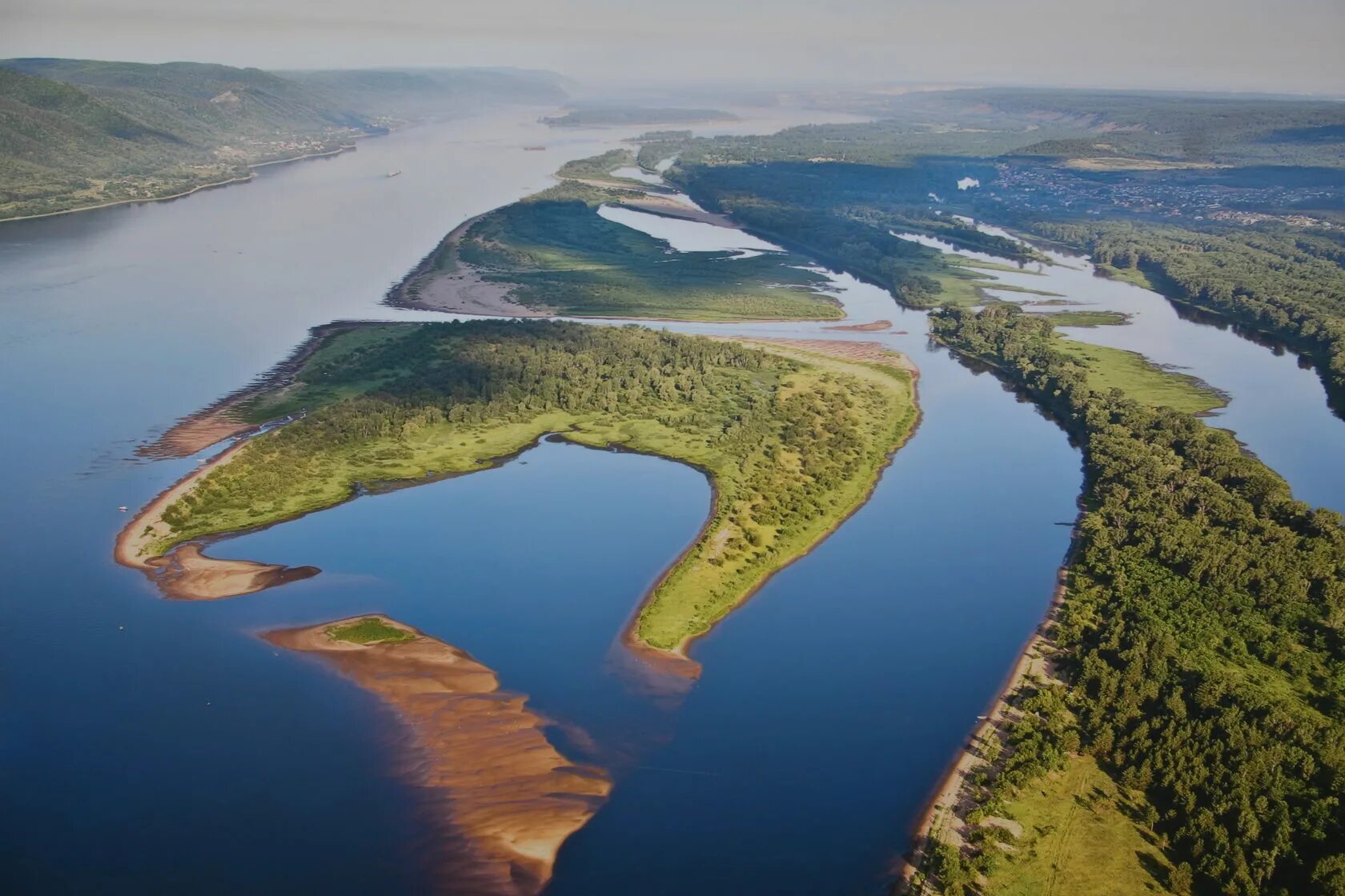 Река Волга Кама Вятка острова. Устье реки Волга. Природные объекты поволжья