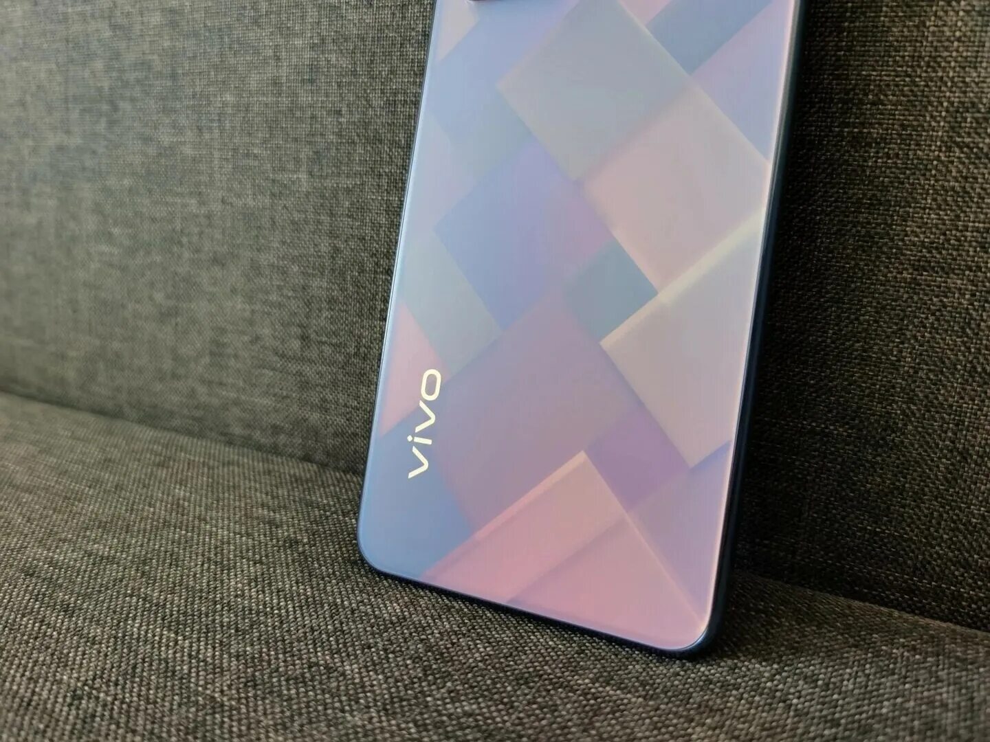 Vivo y36 256. Vivo v21e. Смартфон vivo v21. Vivo v 21 е. Vivo v20 диагональ.