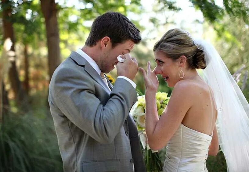 Свадьба эмоции. Жених и невеста. Жених плачет на свадьбе. Невеста плачет на свадьбе.