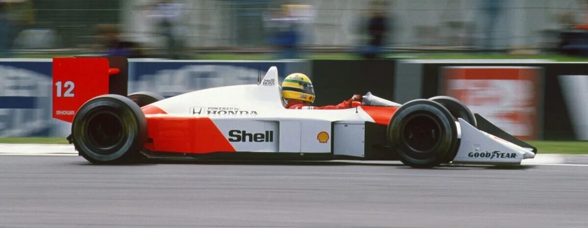 Mclaren mp4 1. Mclaren mp4/4 айртон сенна 1988. mclaren honda mp4/4. айртон сенна 1988 болид. макларен 1988.