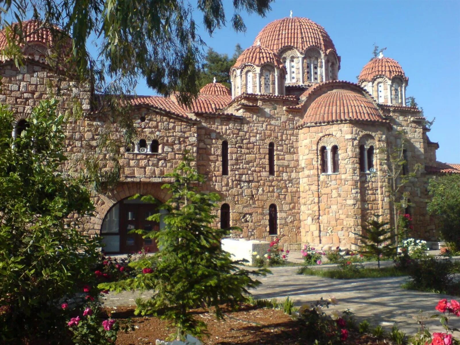 Православный монастырь 5. Монастырь Святого Ефрема Греция. Монастырь Святого Ефрема неа Макри. Ормилия монастырь.