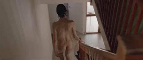 Emma Appleton Nue - Pays de rêve (7 Photos + GIF Vidéo). 