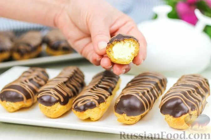 Рецепт: Ореховые эклеры с карамельным кремом на RussianFood.com