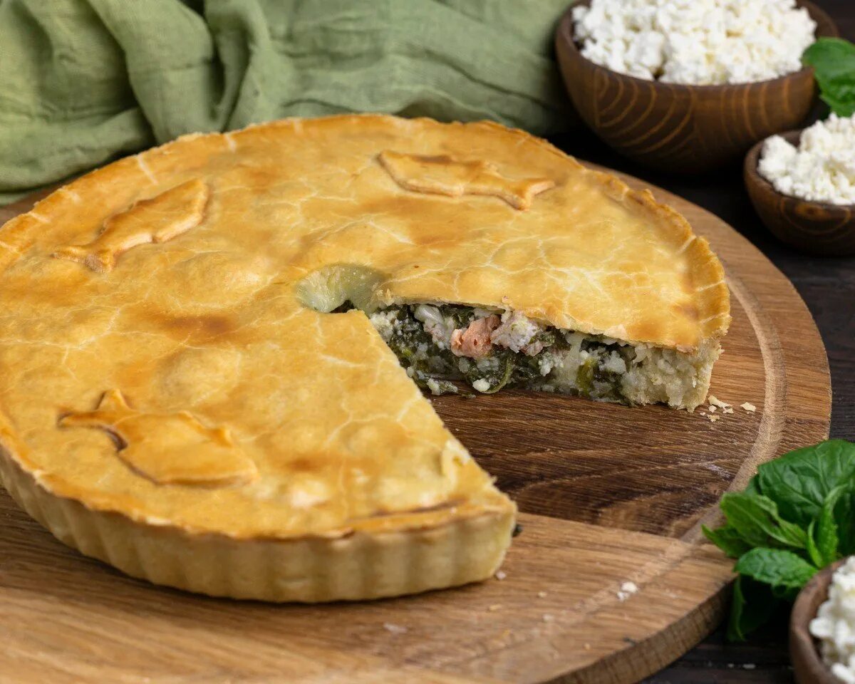 Вкусные и недорогие пироги. Пироги. рыбный пирог. пироги с доставкой. пирог с сомом.