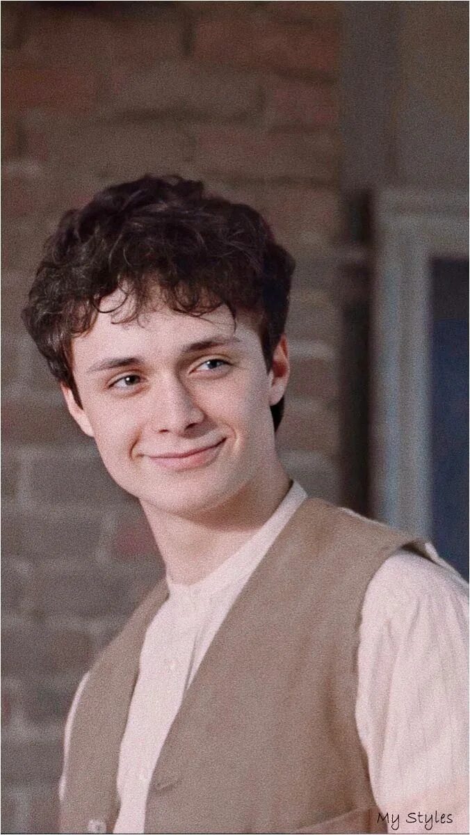 Гилберт блайт. Гилберт блайт лукас джейд зуманн. Гилберт блайт актер 2020. Гилберт. Гилберт блайт.