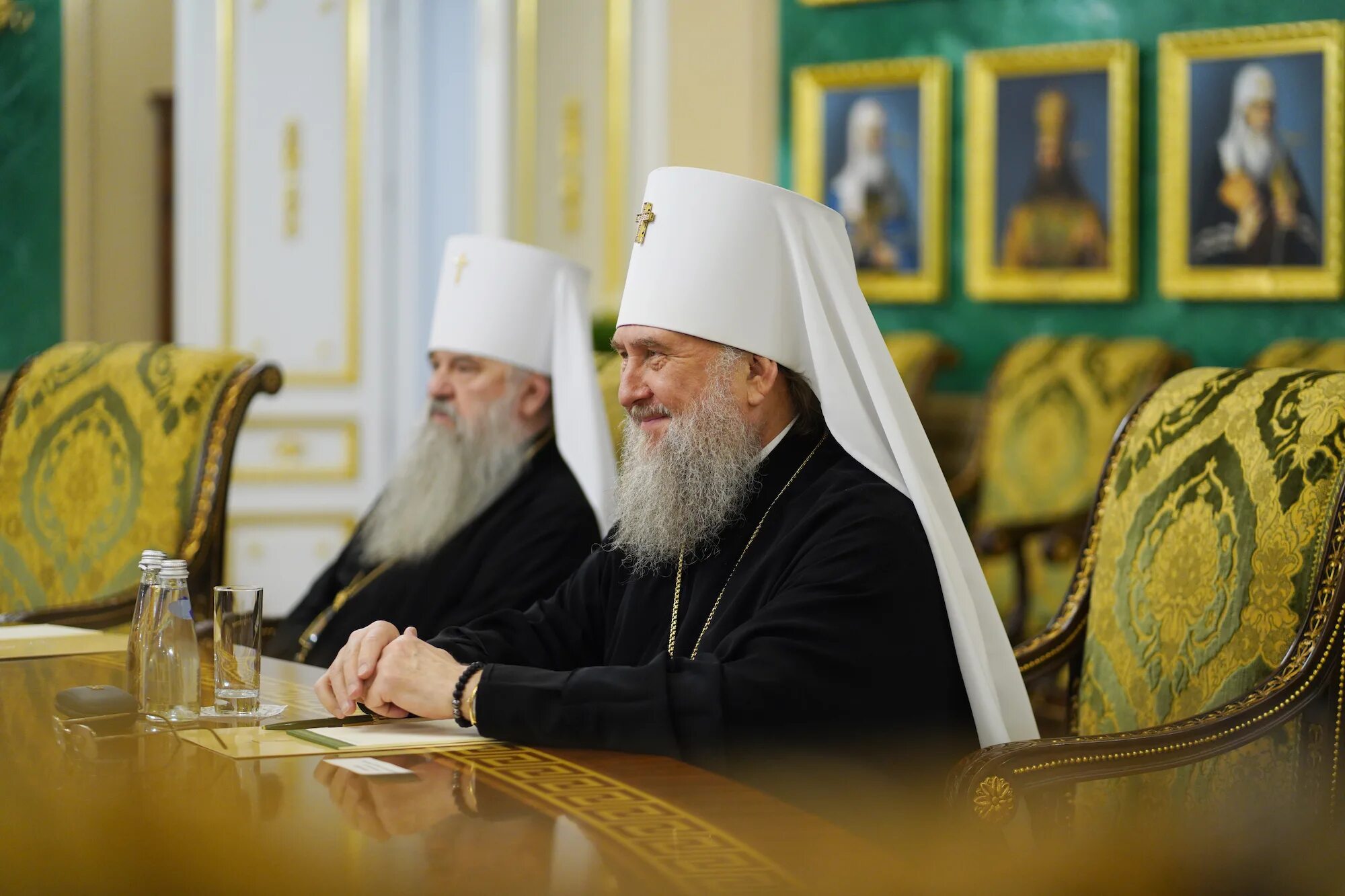 Патриаршей и Синодальной резиденции в Даниловом монастыре в Москве. Священный Синод РПЦ 2020. Священный Синод 2022. Митрополит Варсонофий резиденция.