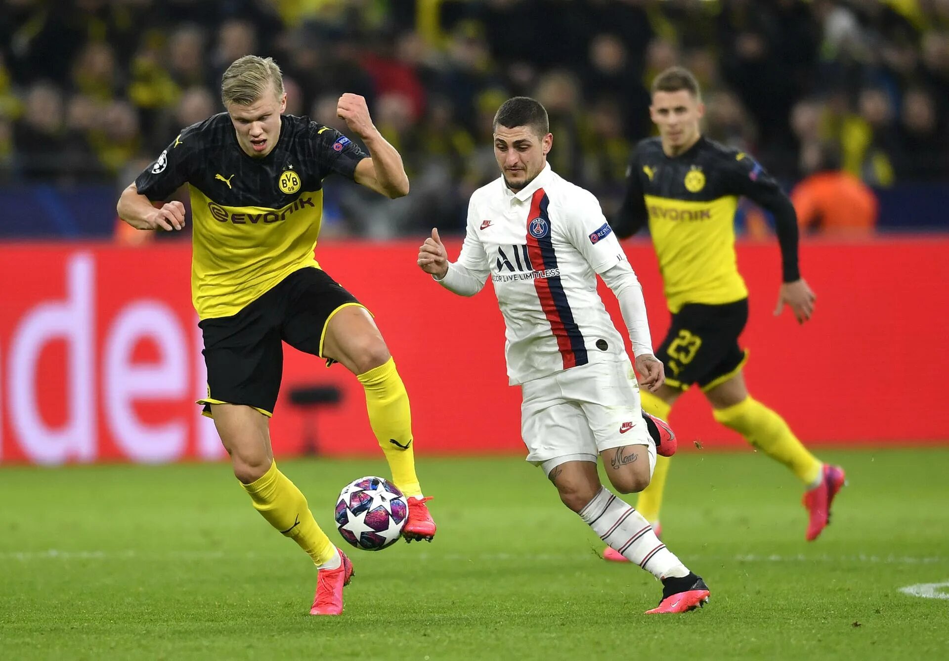 Psg vs bvb. Боруссия и псж игра. Psg vs bvb. Borussia dortmund vs paris. Боруссия (дортмунд) бавария 8 октября.