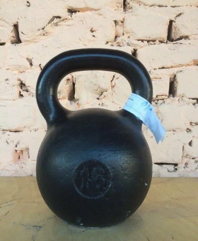 Гиря бу купить на авито. Гиря Kettlebell 16 кг. Чугунная гиря старт фит 16 кг. Гири 16 24 32. Гири для гиревого спорта 16кг.