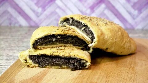 Маковый рулет с дрожжевым тестом
