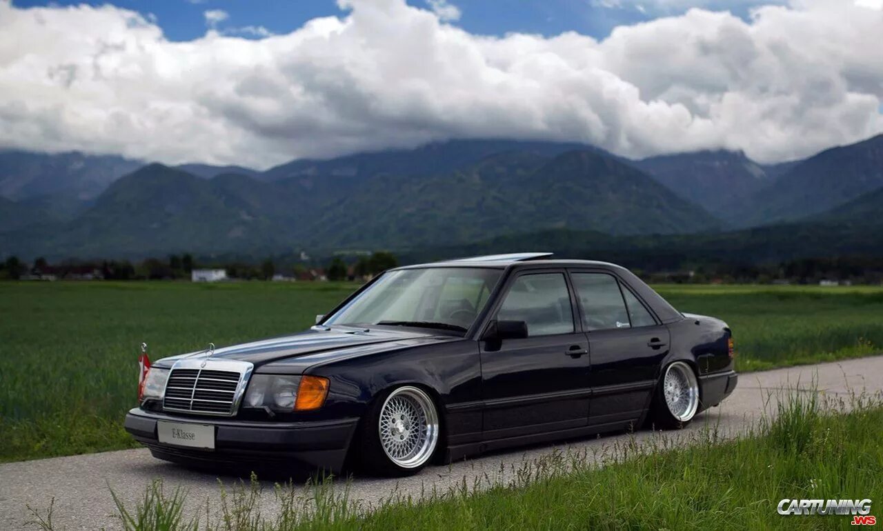 Mercedes w14. Мерседес 124 стенс. Mercedes w124 stance. Mercedes 124 stance. Mercedes Benz 124 stance.