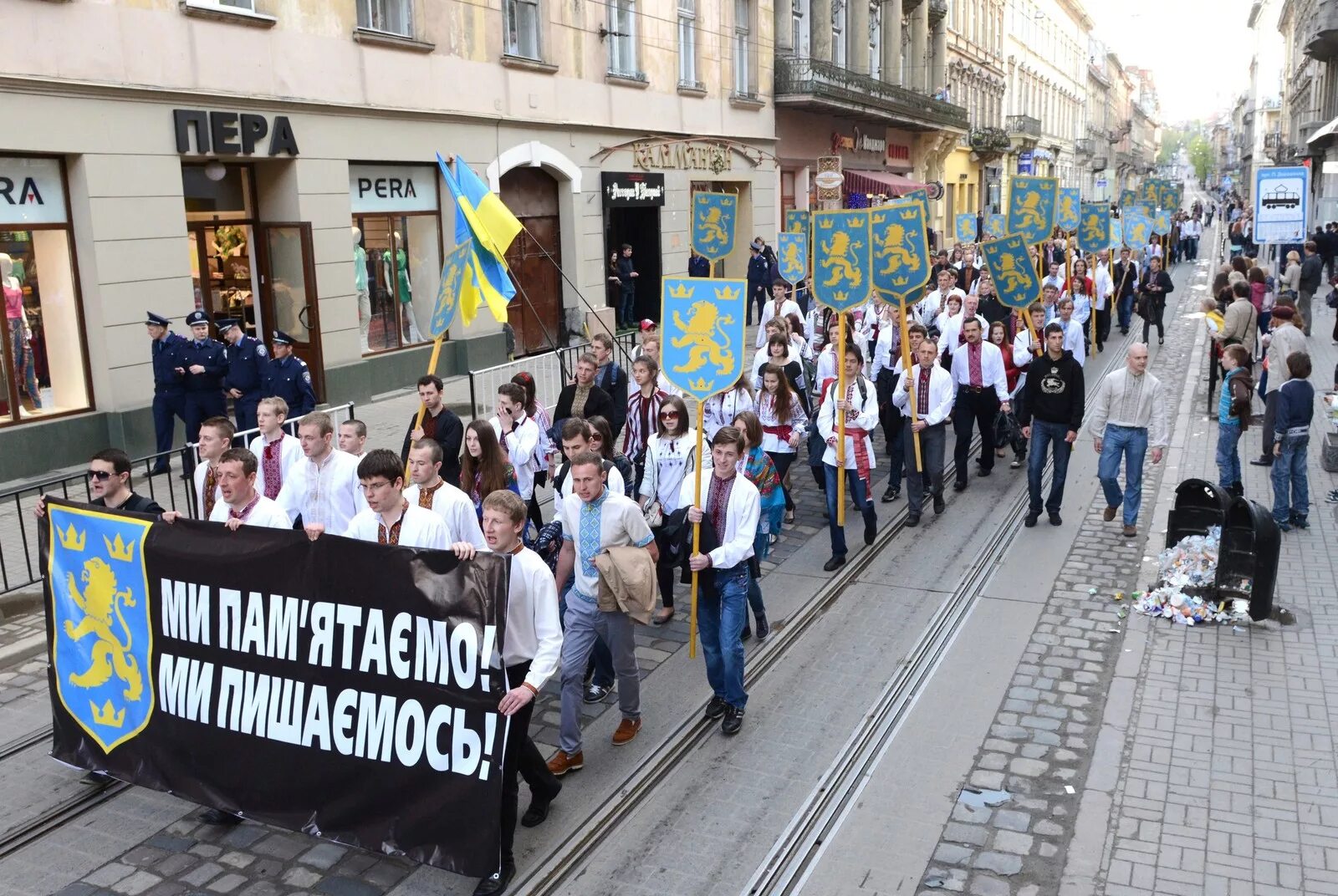 Украинские сс. СС Галичина Украина. Марш СС Галичина во Львове. Дивизия СС Галичина на Украине. Парад СС Галичина на Украине.