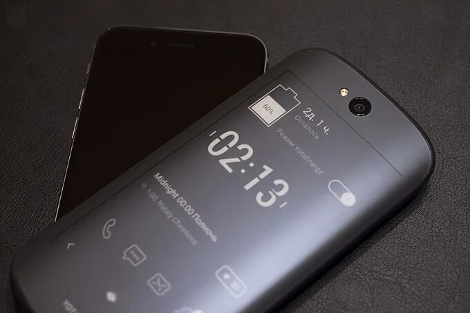 Yotaphone 4. Йотафон 4. yotaphone 2025. йотафон 2 обзор. российский телефон с двумя экранами yotaphone.