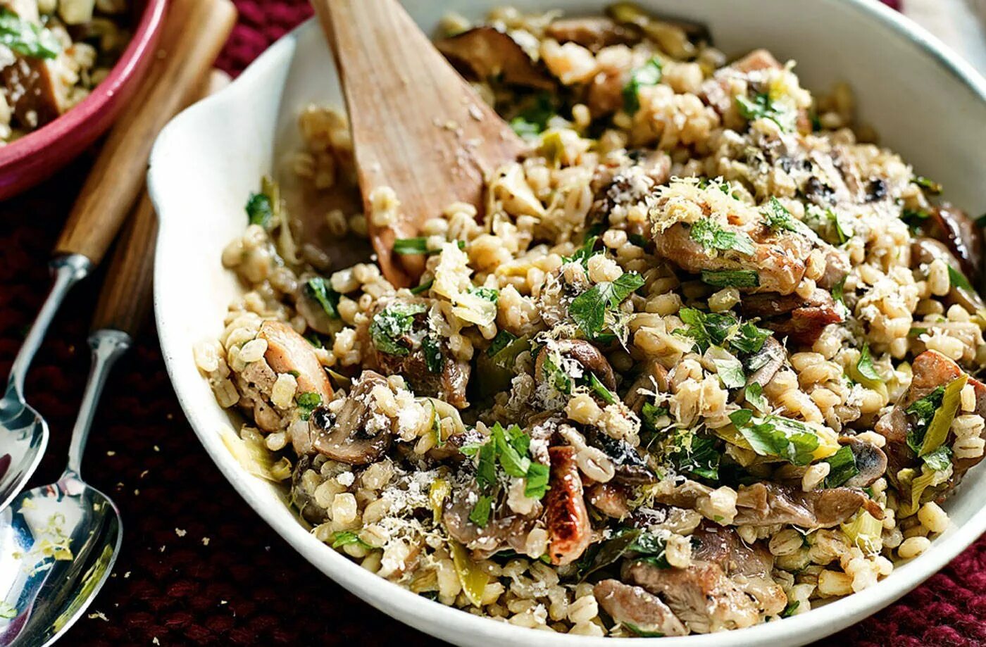 Перловка с мясом свинины