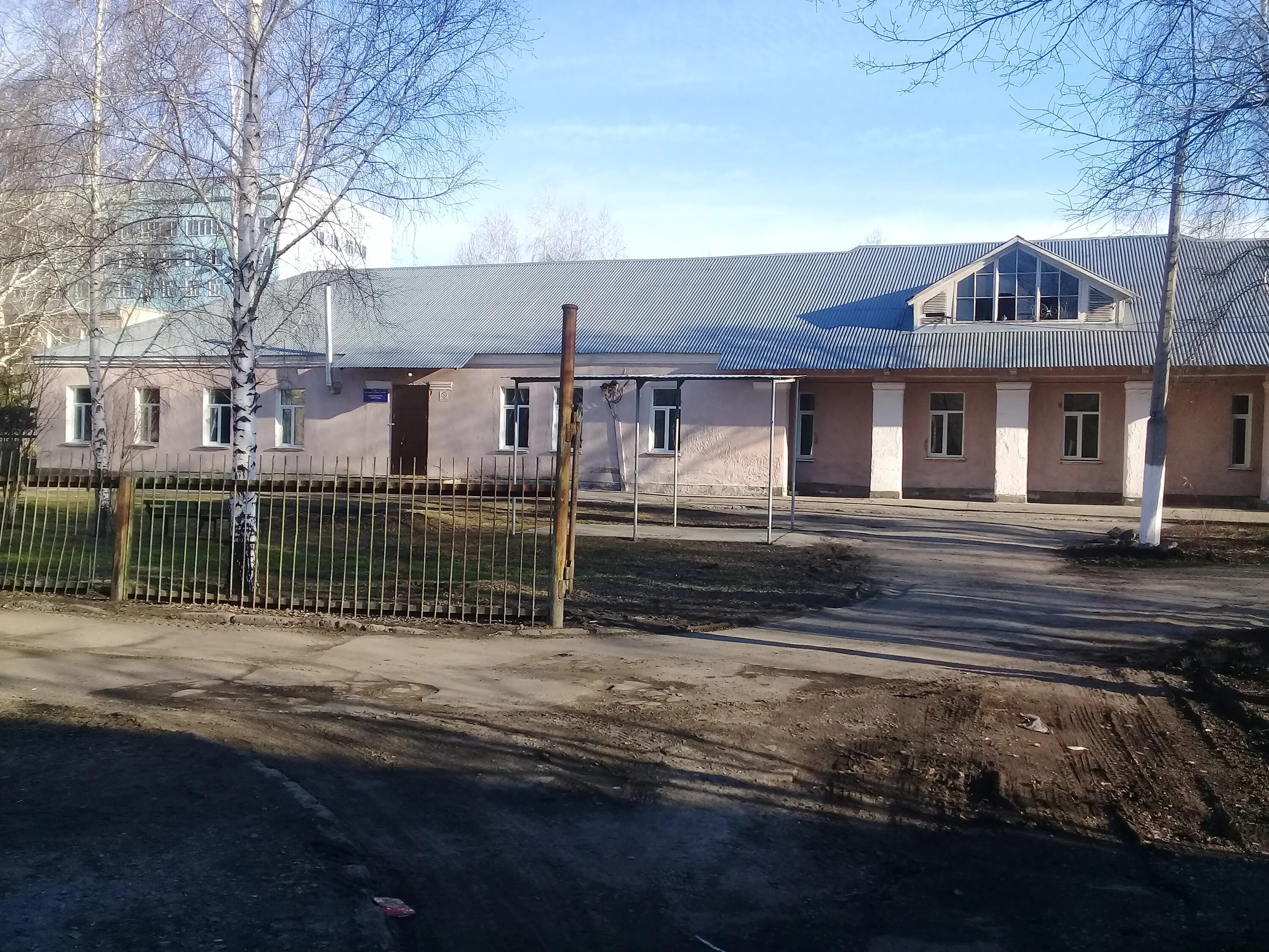 семиэтажка больница в новоалтайске. кгбуз городская больница имени л. городская больница им л. новоалтайск кгбуз имени л я литвиненко. литвиненко новоалтайск.