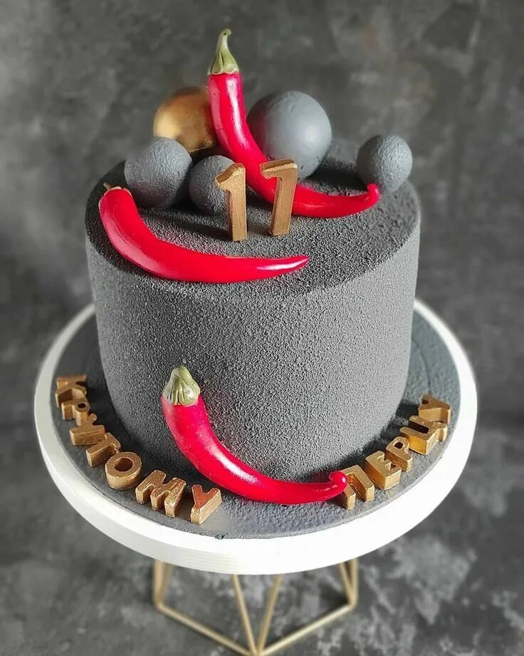 Крутой декор торта Berries & Chocolate Cake. ✅ Beautiful work by @dasha_she ✅ . #ChefsOfInstagram .