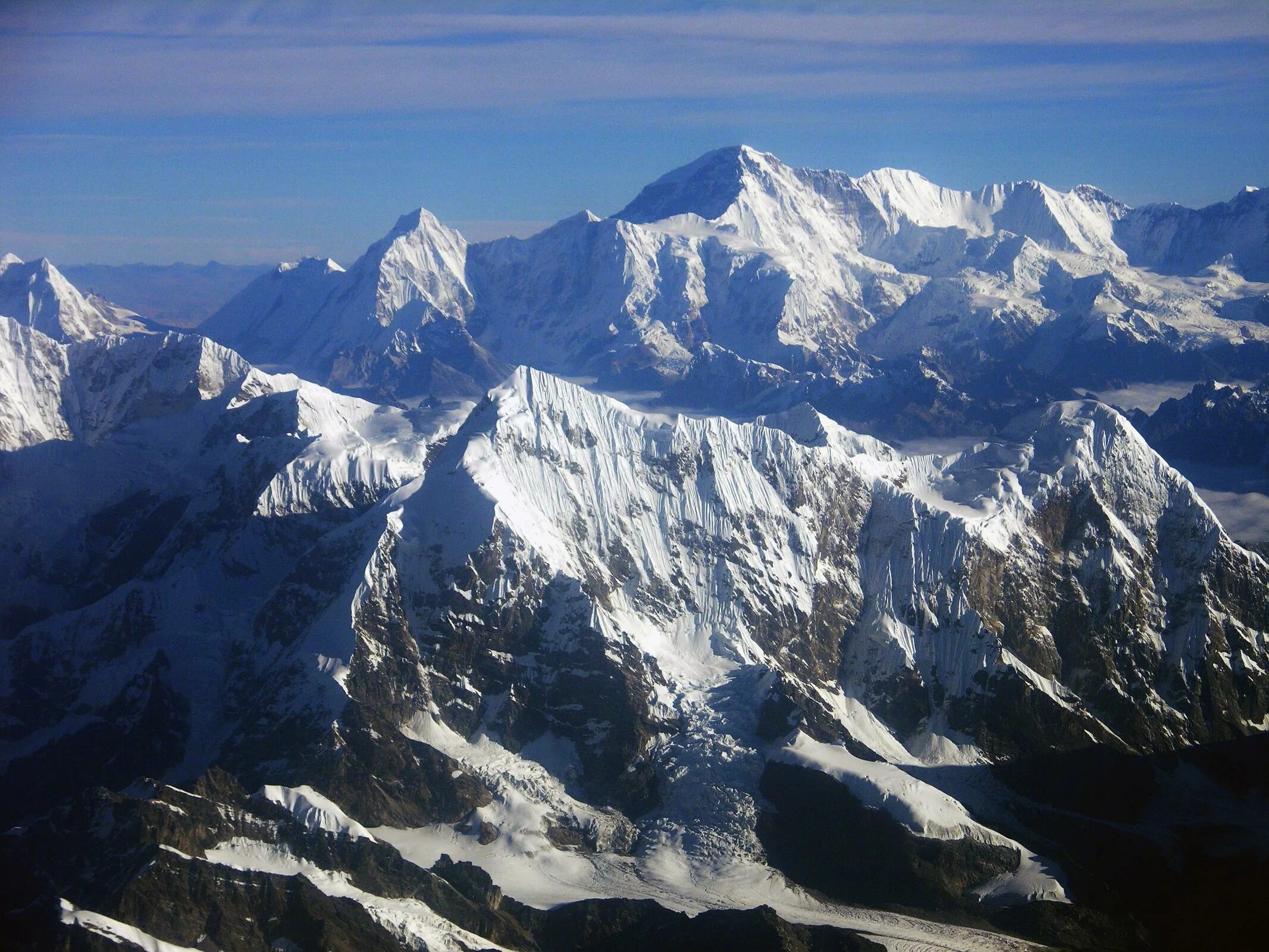 Горы являющиеся естественным. Канченджанга Гималаи. Пик Канченджанга. Махалангур-Химал Гималаи. Гималаи Эверест.