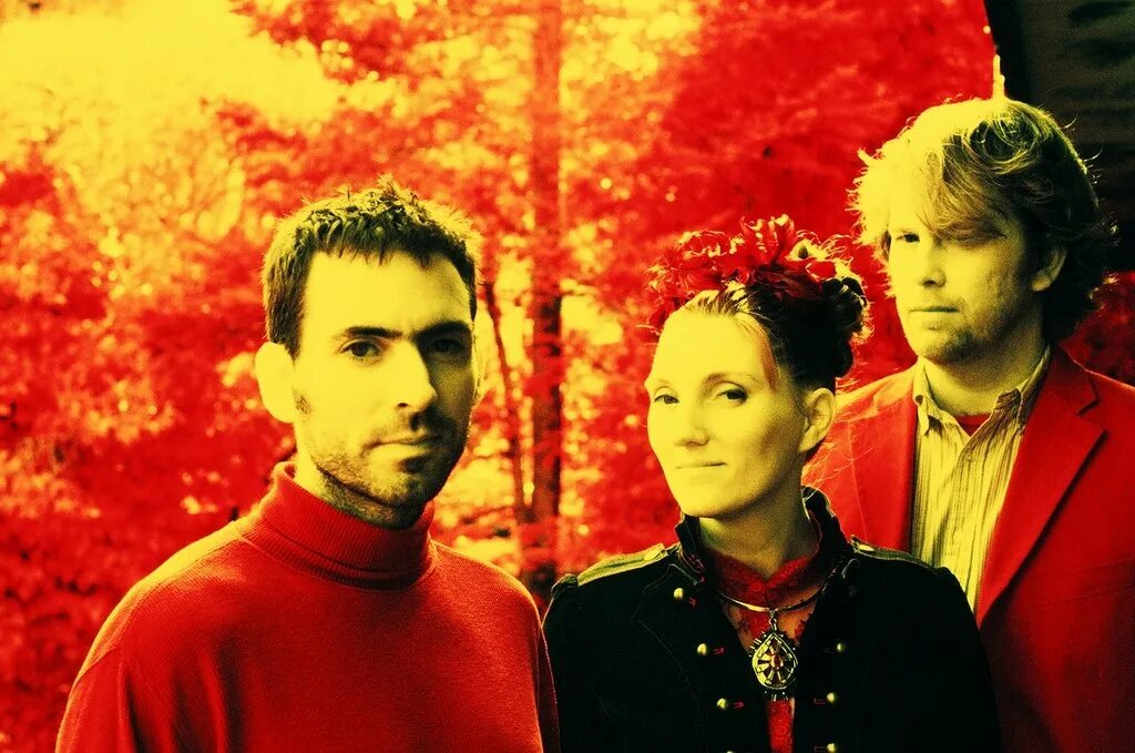 Halou solar. Rebecca coseboom halou. Halou - brutalism for lovers. Halou x1 neo.