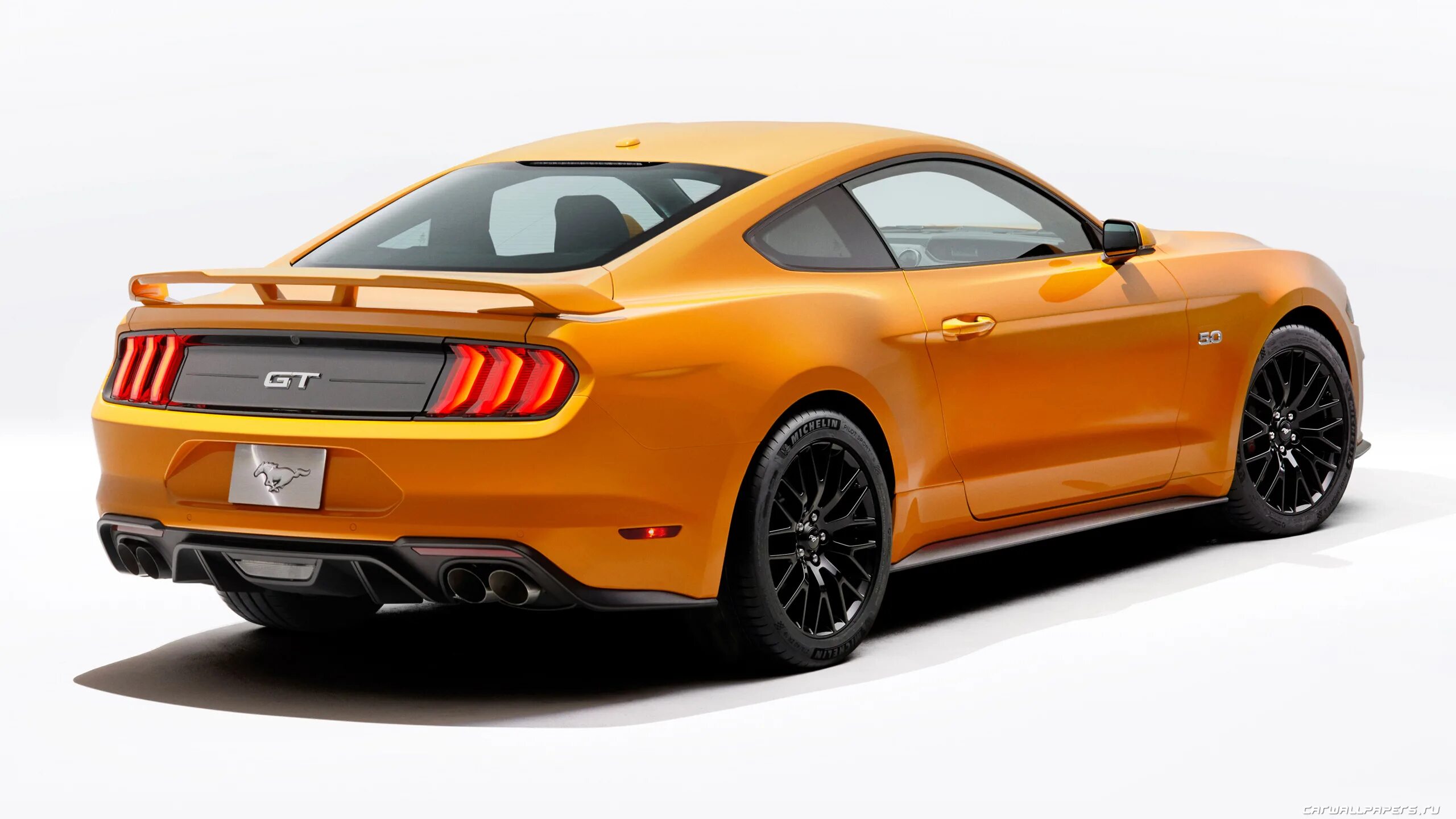 Gt performance. Форд Мустанг 2018. Ford Mustang 2021. Ford Mustang gt 2018. Форд Мустанг Джи ти 5.