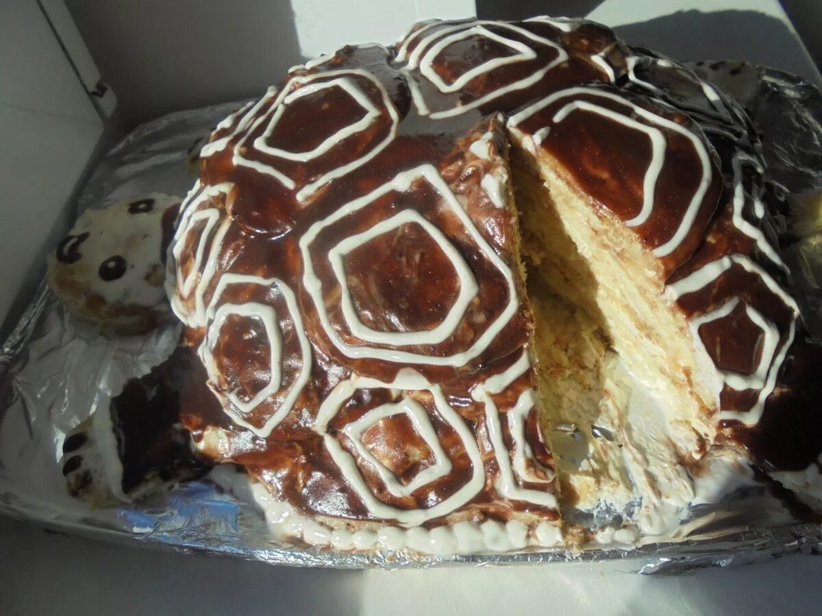 Рецепт торт черепаха пошаговая. Торт черепаха Бабушкино печево. Торт черепашка Даханаго. Торт черепаха Владхлеб. Торт черепаха Новоторг.