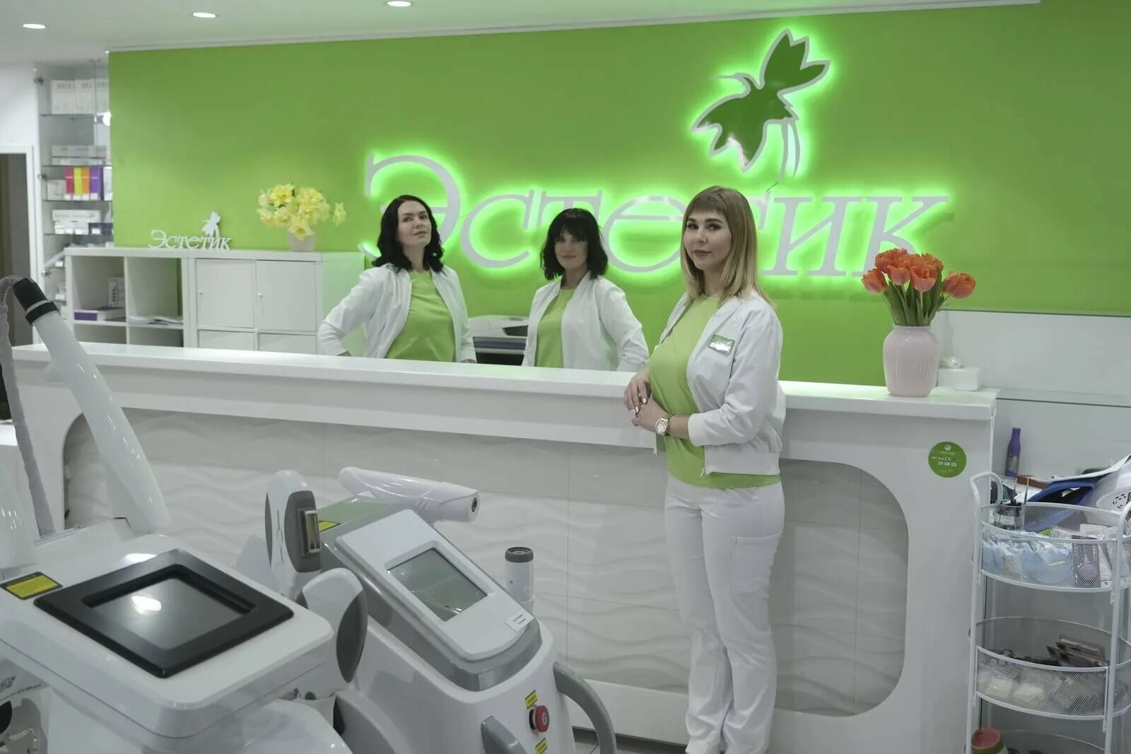 Эстетика клиника зубная маркс. Эстетик маркс. Салон эстетик воронеж. Барбершоп курск мегагринн. Эстетик маркс.