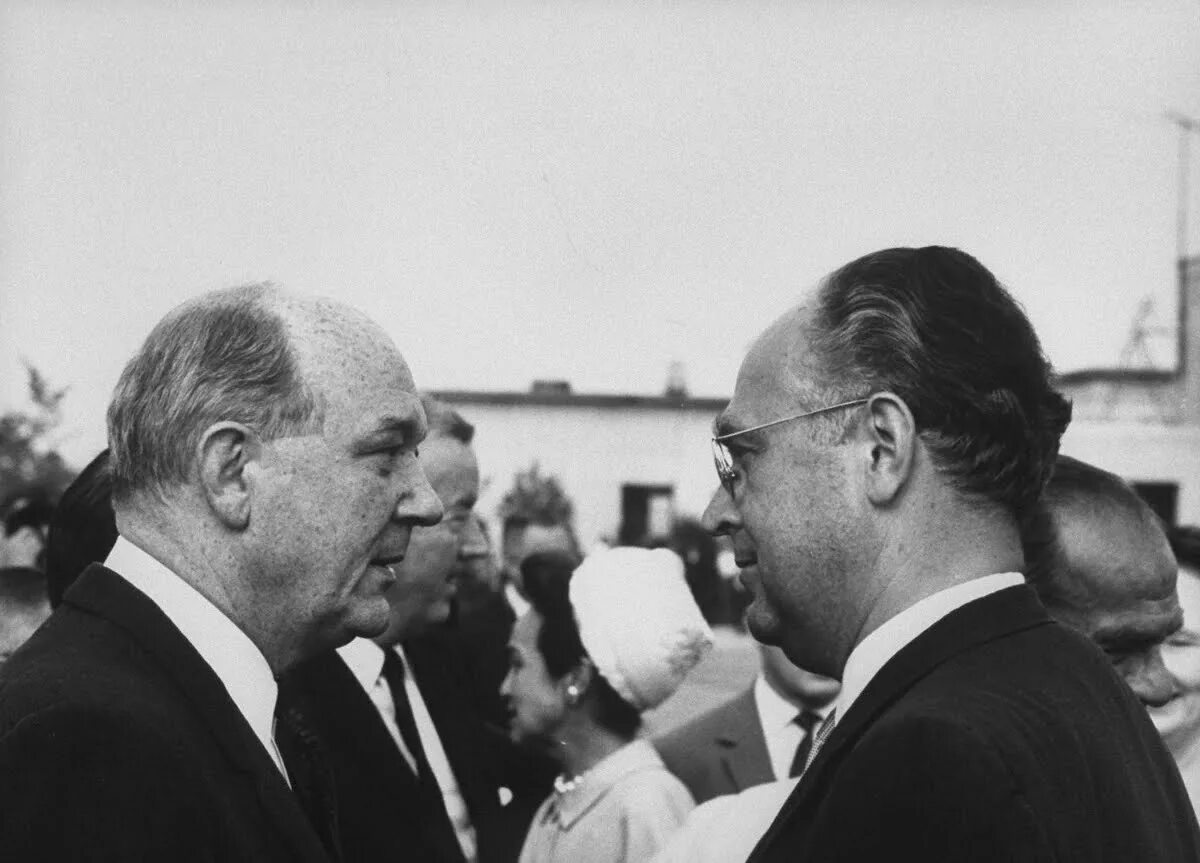 Советские послы в сша. Вильям буллит посол сша. Советские послы в сша. Хрущев виктор суходрев. Советские послы в сша.