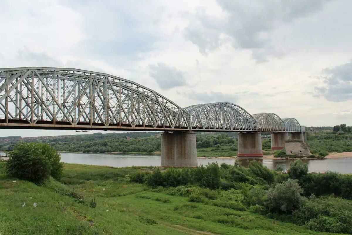 Где начинается мост. ЖД мост Курск. Киевский мост Курск. Кривецкий мост Курск. Железнодорожный мост Серпухов.