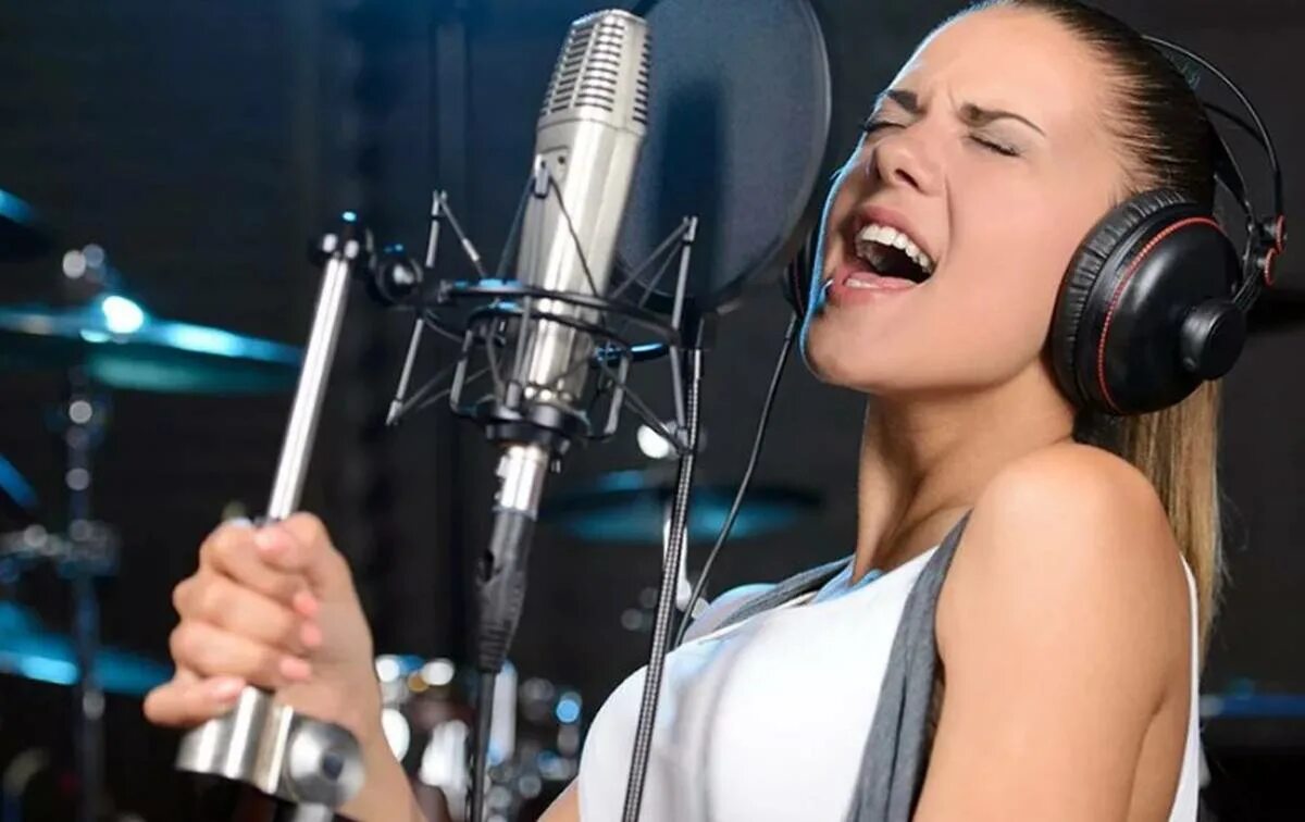 Концерт владимира преснякова в москве в 1991г. Пенкин сергей бэк вокалистка. Кевин маккой бэк вокалистка. Бэк вокал преснякова. Бэк вокал линды ольга.