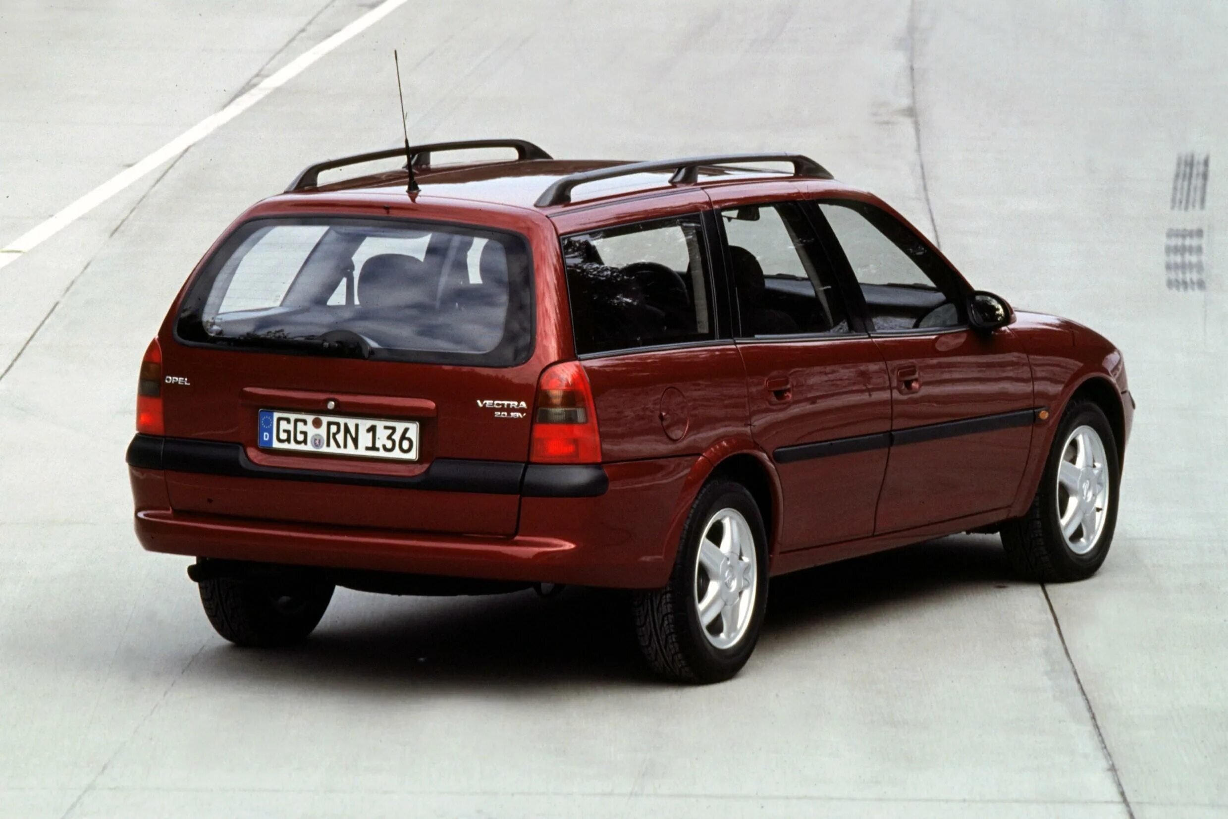 Опель караван универсал. Опель Вектра Караван 1998 универсал. Opel Vectra b Caravan 1998. Opel Vectra универсал 1999. Опель Вектра Караван 2000.