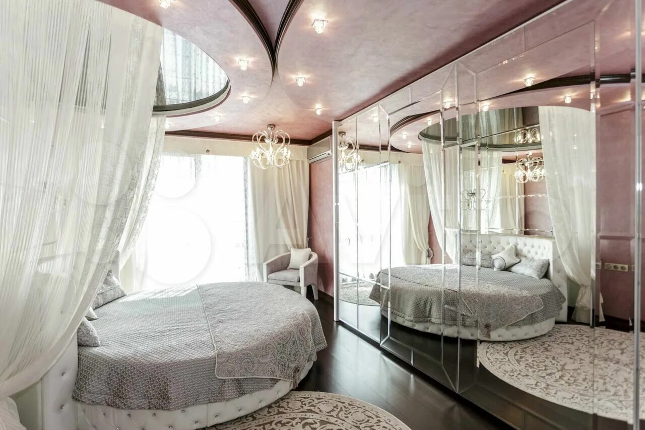 Квартира за 20 миллионов рублей. Квартира за 6 миллионов. Продается квартира с прозрачной комнатой. Квартира в центре Краснодара 700 млн рублей.