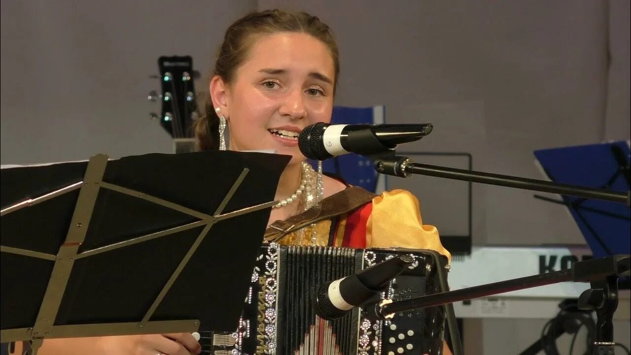 Верила верила верю песня. Верю верю. Песня верила верила. Ютуб песни верила верила верю. Верила верила верю песня.