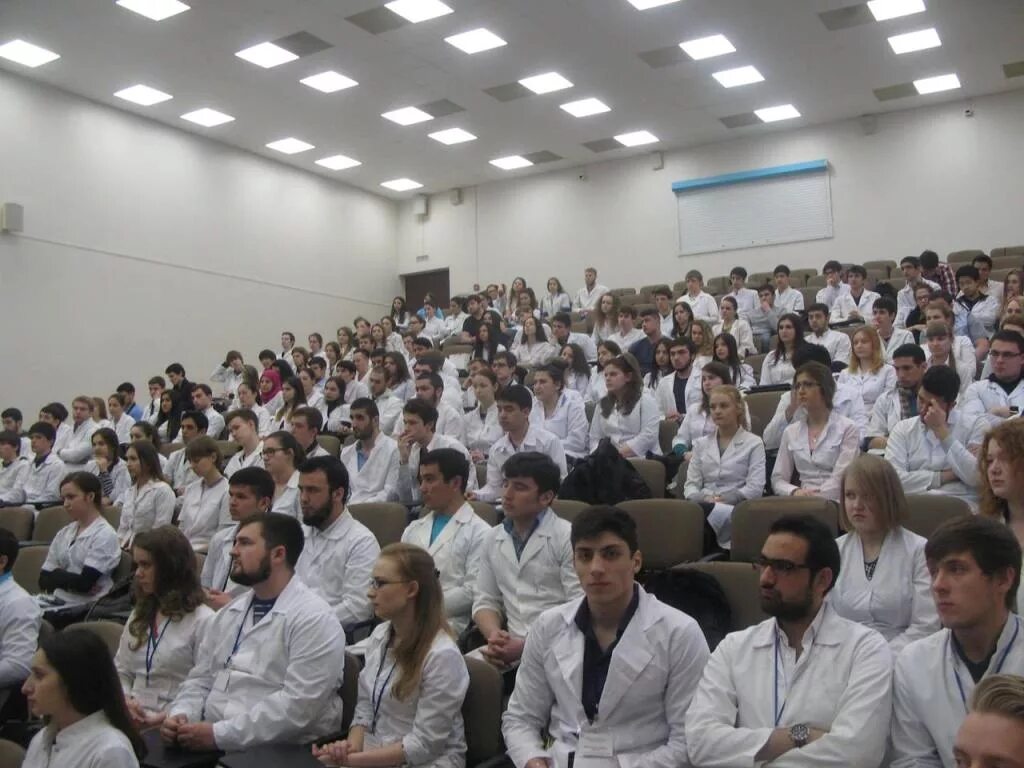 кгму выпуск 1995 казань лечфак. выпускной в медицинском. выпускники медицинского училища. медицинский институт сгу выпуск 2022. выпускники медицинских вузов.