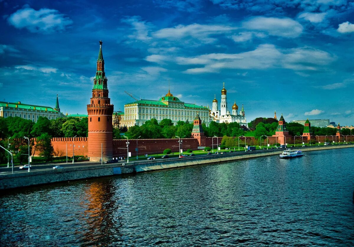 Все фото россии. Кремль Москва. Москва река Кремль. Московский Кремль Moscow Kremlin. Санкт Петербургский Кремль.