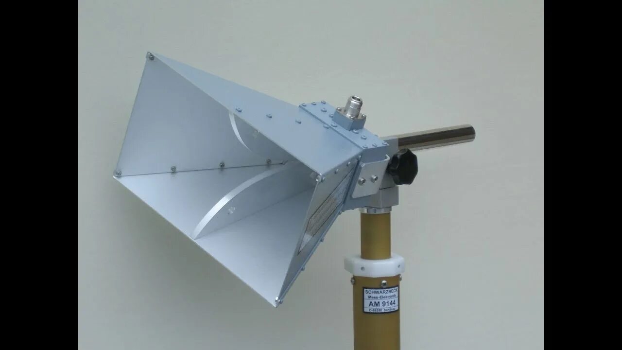 Horn antenna. Рупорные антенны BBH a9120. Рупорные антенны СВЧ диапазона. Облучатель рупорной антенны. Рупорные антенны Schwarzbeck.