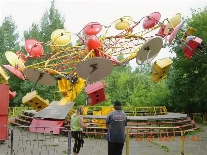 Парк орбита. Горсад кемерово аттракционы. Парк белинского аттракцион орбита. Аттракцион орбита в лианозовском парке. Парк лианозово аттракционы орбита.