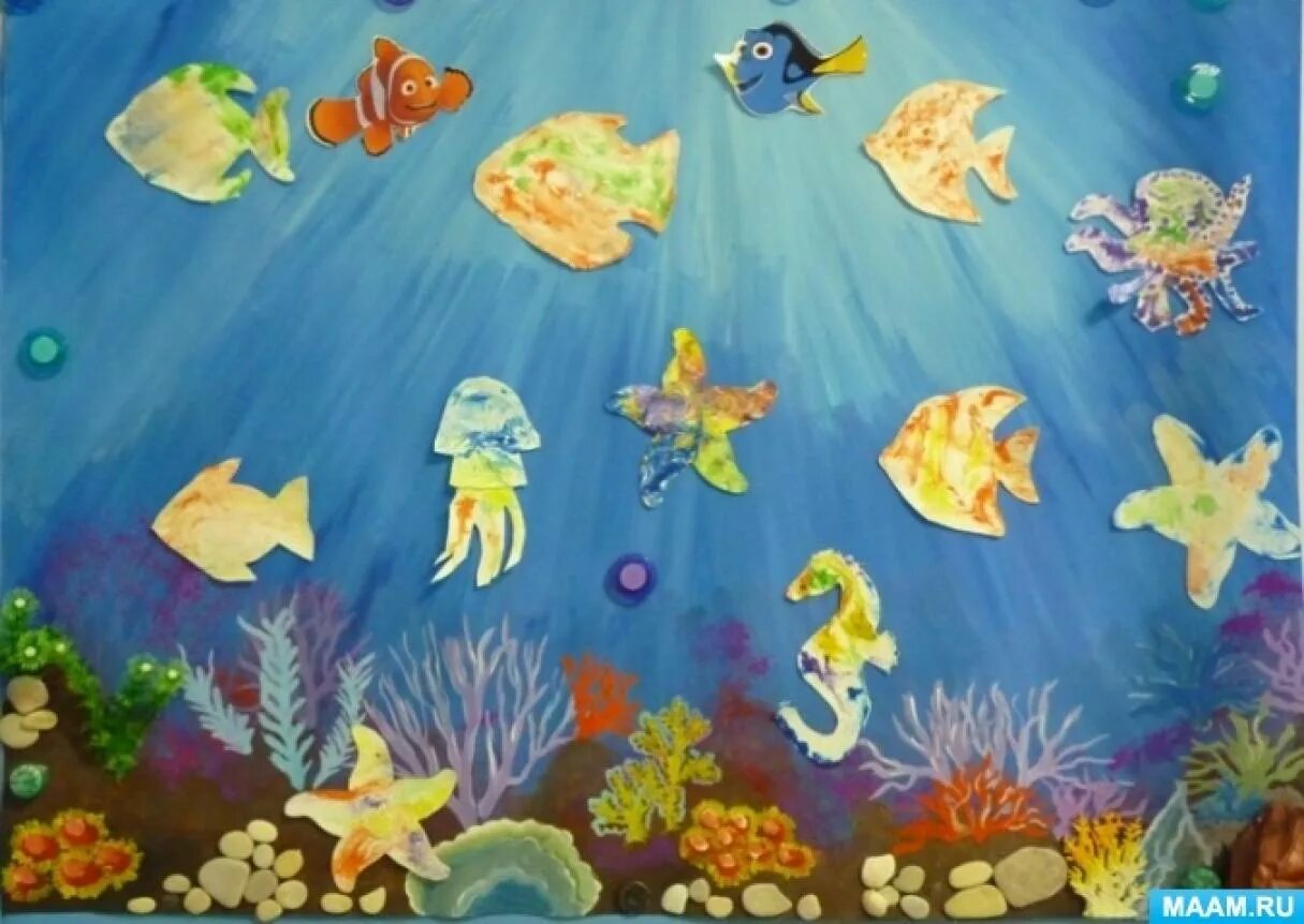 Подводный мир средней группе. Рисование морские обитатели в старшей группе. Коллективная работа подводный мир детские сады. Рисование в старшей группе на тему подводный мир. Группа в садике подводный мир.