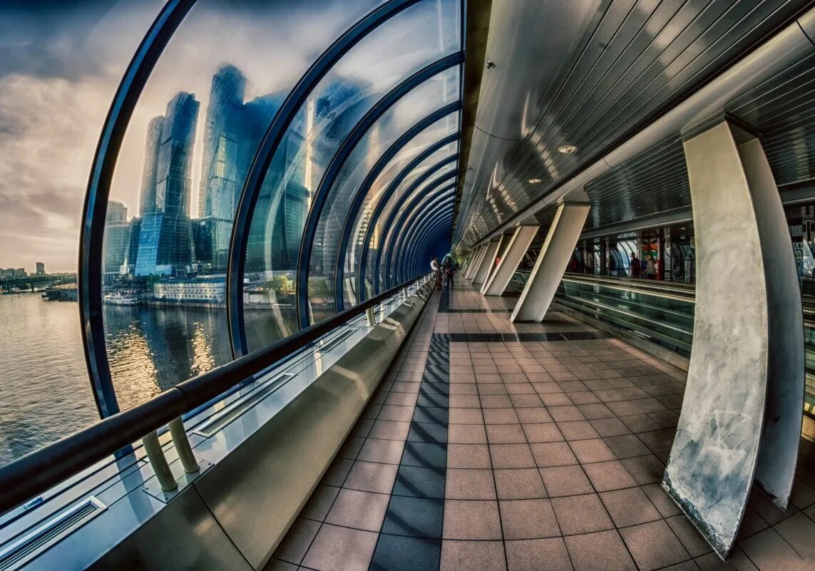 Отражение в зеркале машины. Текстура стекла. Отражение облаков в воде. Отражение с переходом. Отражение с переходом.