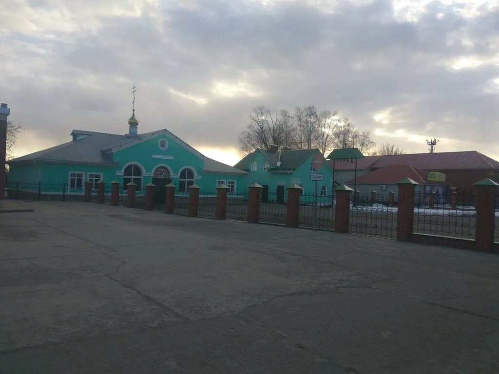 Церковь заводоуковск. Храм георгия победоносца новоалтайск. Фото заводоуковск церковь. Старый город новониколаевск. Вокзальная церковь.