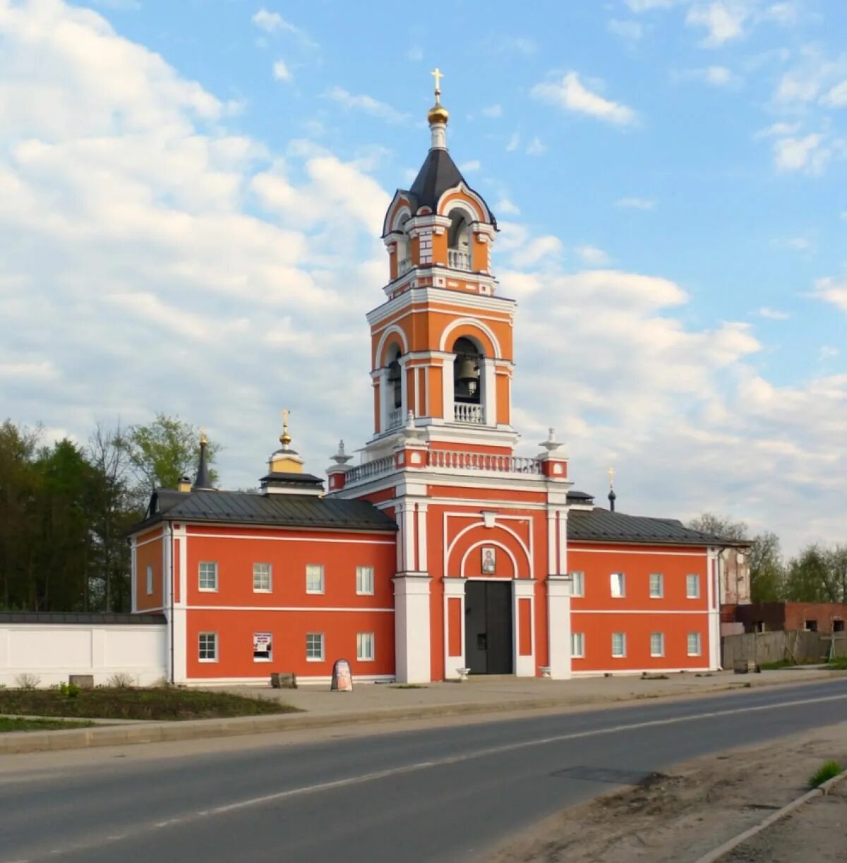 Вифанский скит сергиев посад. Спасо вифанский монастырь сергиев посад. Спасо-вифанский монастырь. Вифанский скит сергиев посад. Спасо-вифанский монастырь в сергиевом посаде.