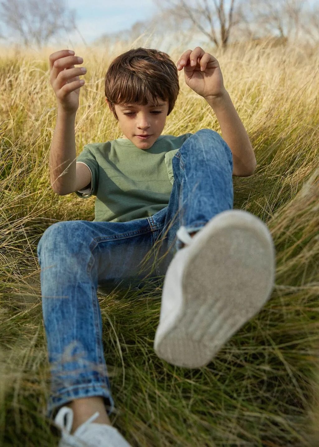 Гол подростки 12 лет. Подросток. Фотосессия для мальчика. Ноги мальчика. Гигантский подросток.