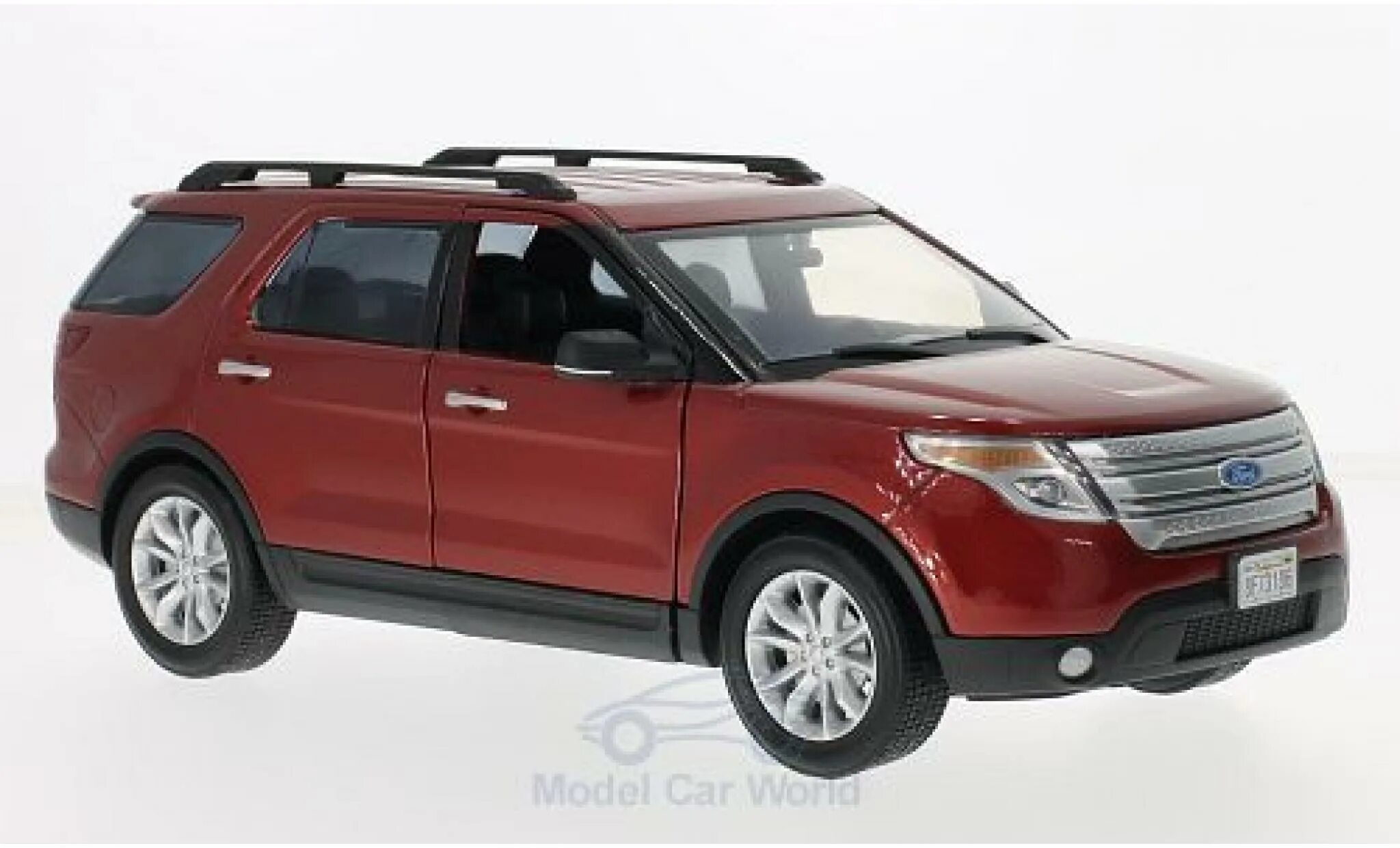 Модель Ford Explorer 1:18. Модель Ford Explorer 5 1/24. Модель Форд эксплорер 5 игрушка. Форд эксплорер 1 18.