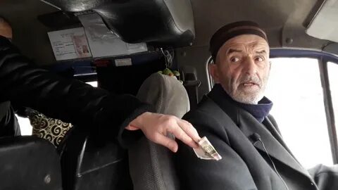 Отблагодарила водителя