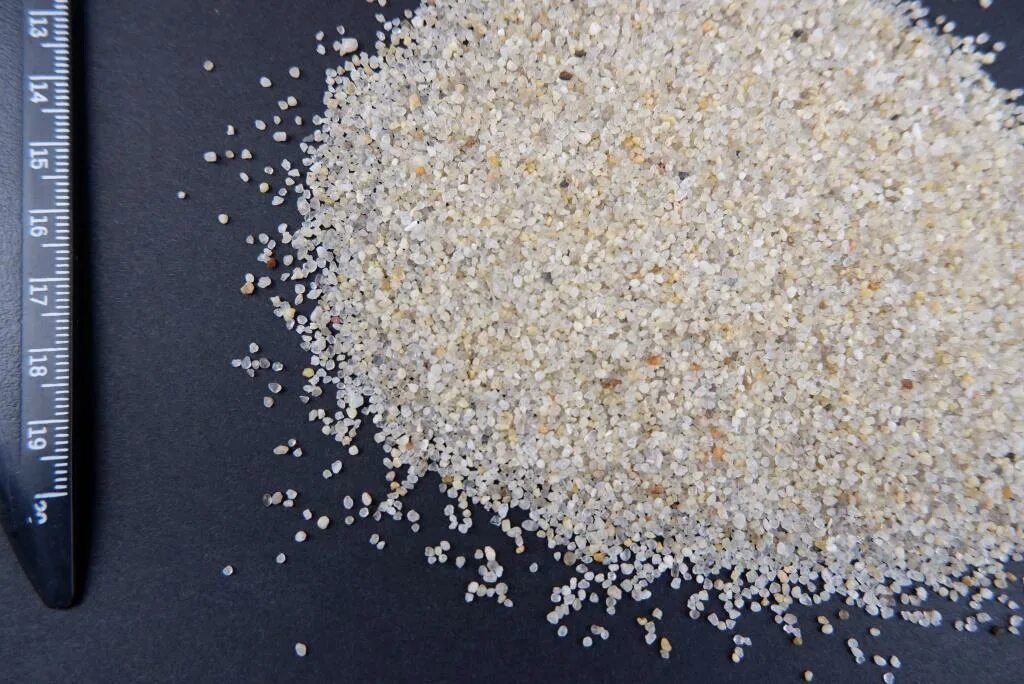 Песок кварцевый 1к0315. Фракции кварцевого песка для пескоструя. Песок кварцевый фракция 100-200 мкр. Песок кварцевый вс 050-1 (мешок 50 кг).